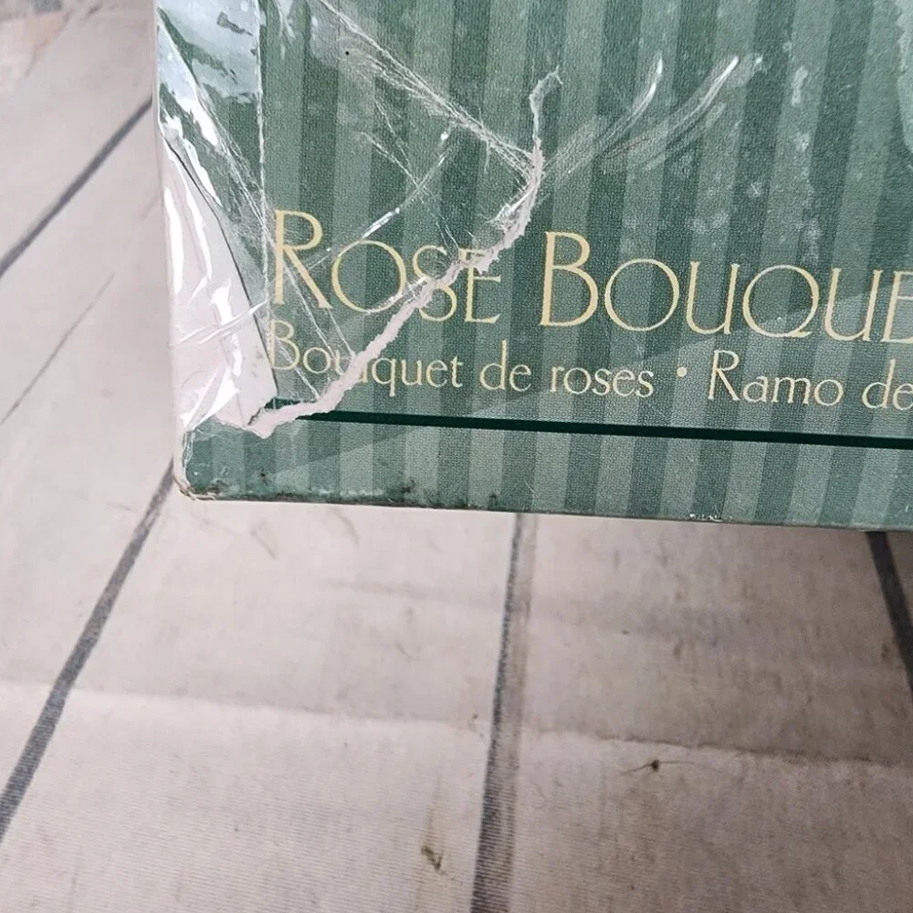 Vintage Caron Latch Hook Kit R916 Rose Bouquet Complete Cottagecore - Picture 4 of 15